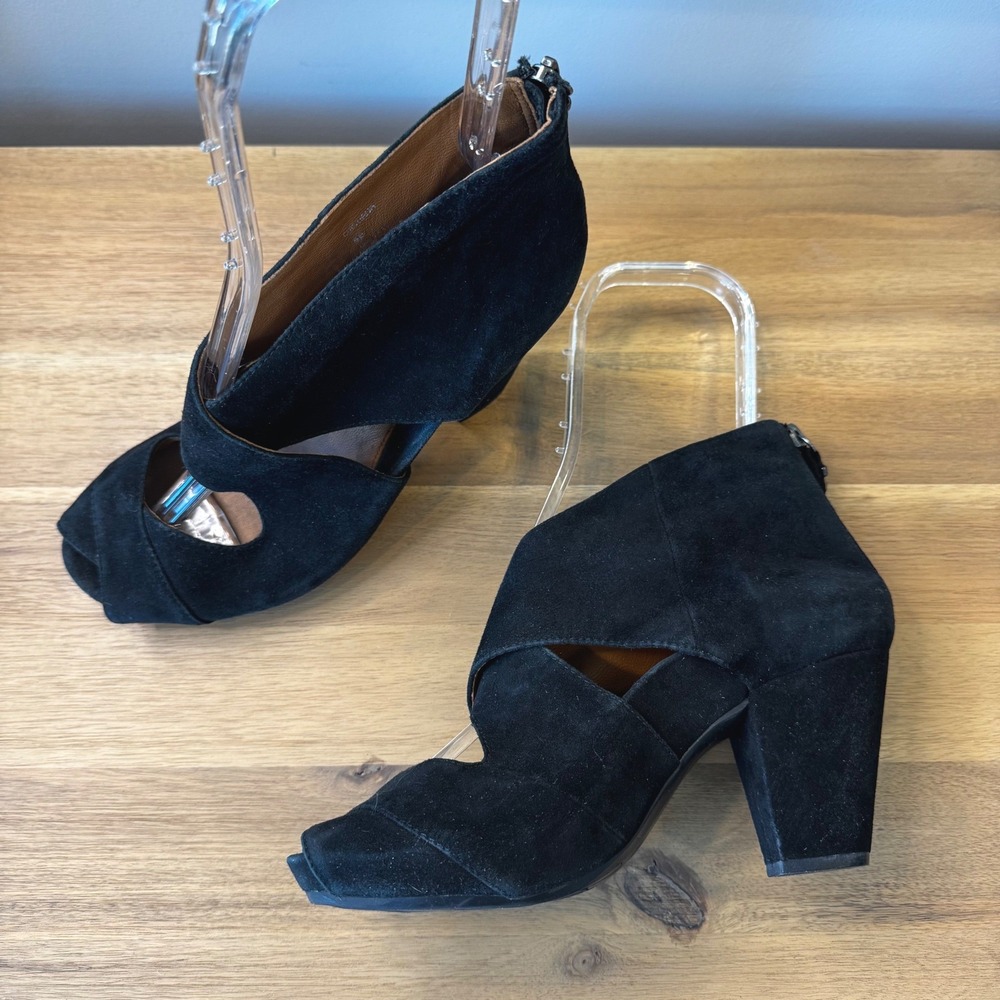 Earthies Cristiana Women 7.5-8 EU 38 Black Suede Peep Toe Block Heel Shooties‎